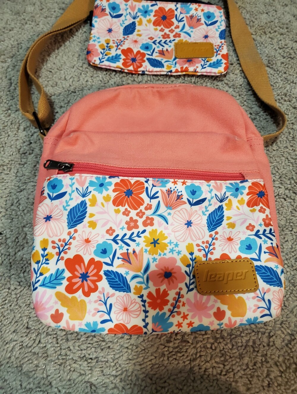 Leaper Floral Crossbody Bag And Pounch Set - Picture 2 of 6